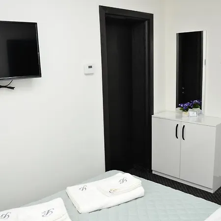 Boris House 게스트하우스 오그냐노보