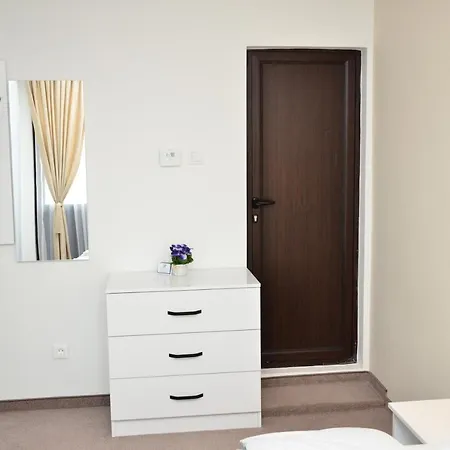 Boris House ゲストハウス 4*