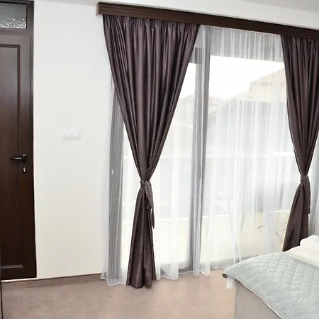 Boris House 게스트하우스 오그냐노보